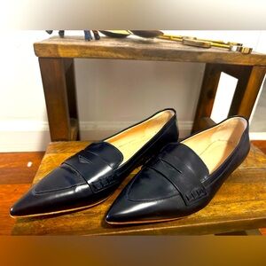Club Monaco size 6 leather flats.